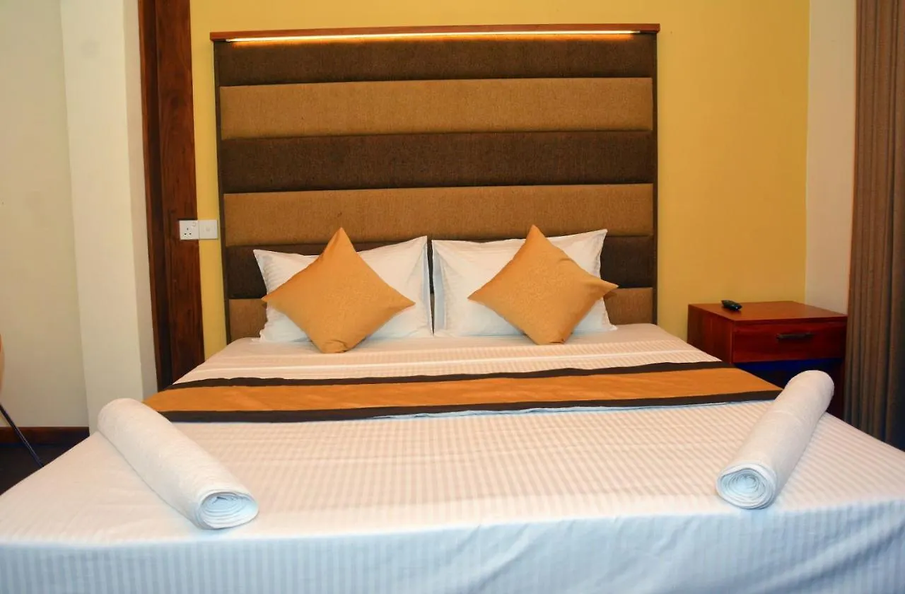 Beach Corridor Hotel & Spa With Free Airport Shuttle Негомбо